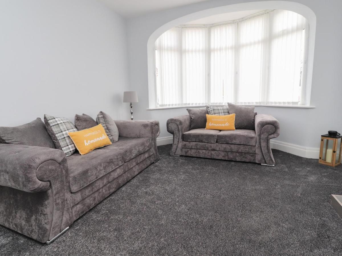 Vila 23 Ryden Avenue Cleveleys Exteriér fotografie