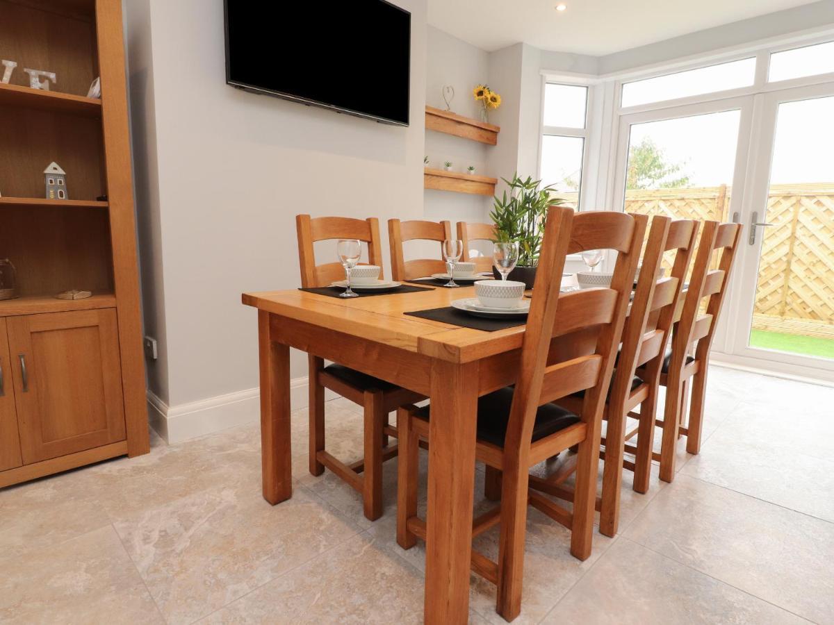 Vila 23 Ryden Avenue Cleveleys Exteriér fotografie