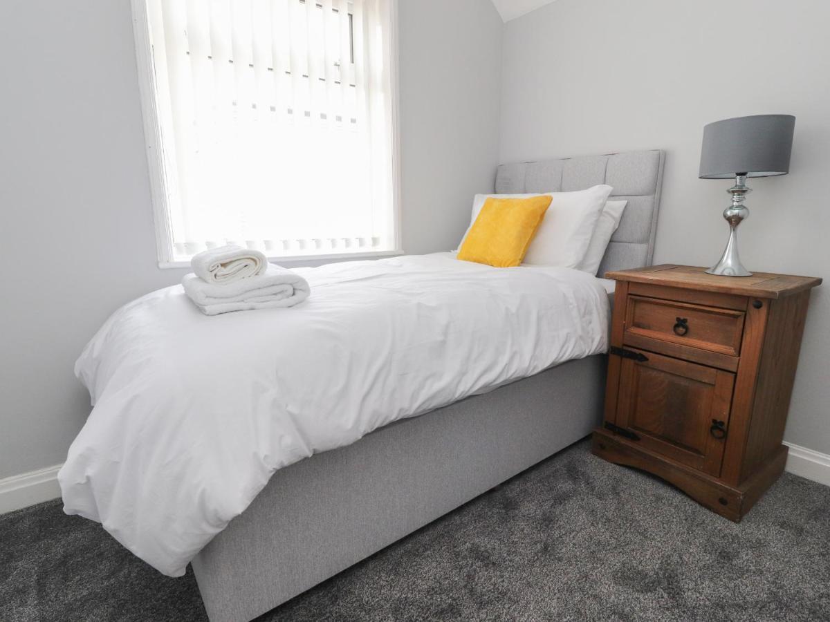 Vila 23 Ryden Avenue Cleveleys Exteriér fotografie