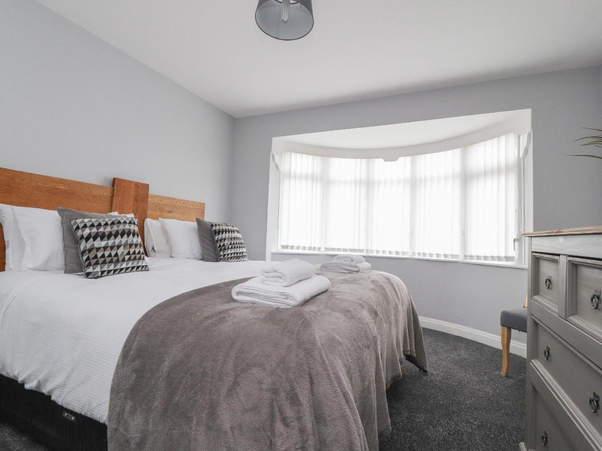 Vila 23 Ryden Avenue Cleveleys Exteriér fotografie
